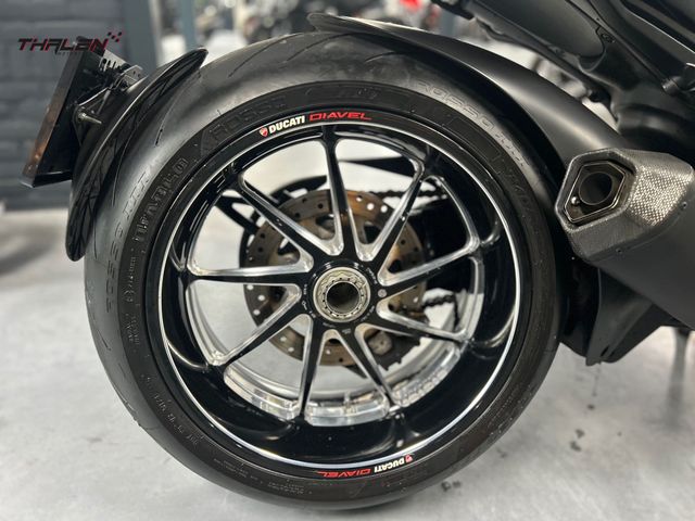 ducati - diavel-carbon