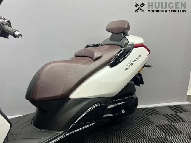 peugeot - metropolis-400