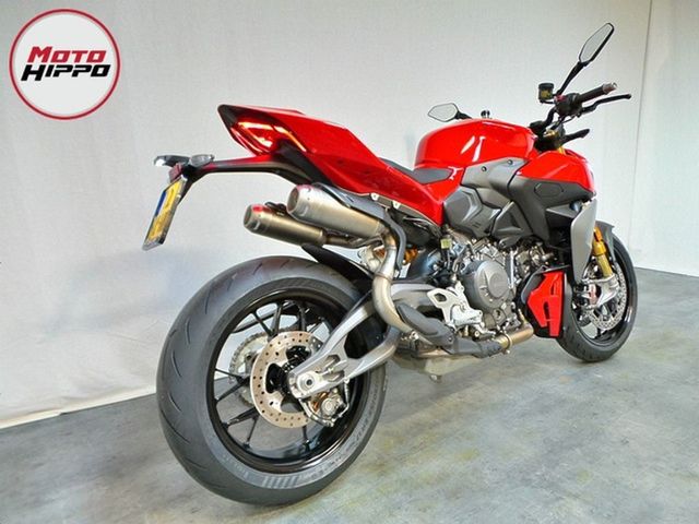 ducati - streetfighter-v2