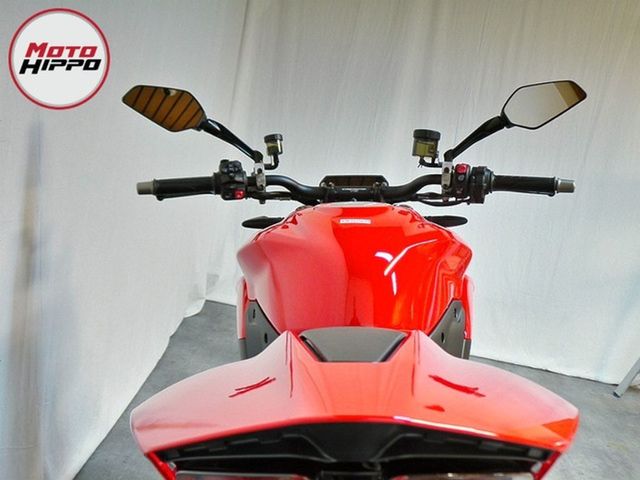 ducati - streetfighter-v2