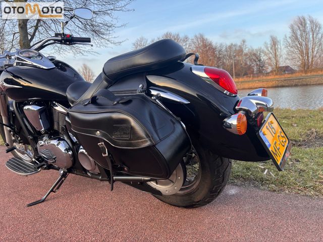 kawasaki - vn-900-classic