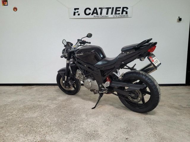 hyosung - gt-650i-naked