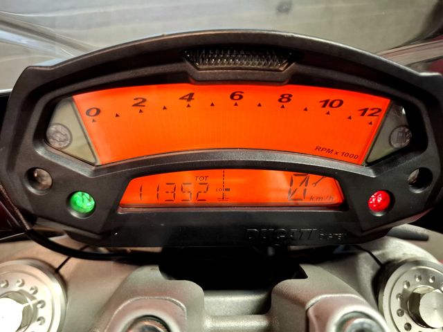 ducati - monster-696