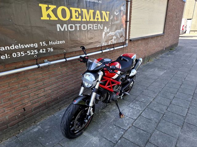 ducati - monster-696
