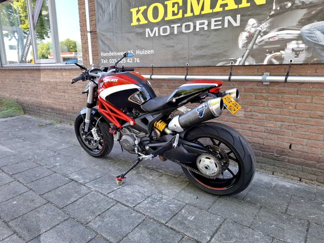 ducati - monster-696