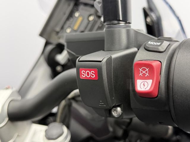 bmw - r-1250-gs-triple-black