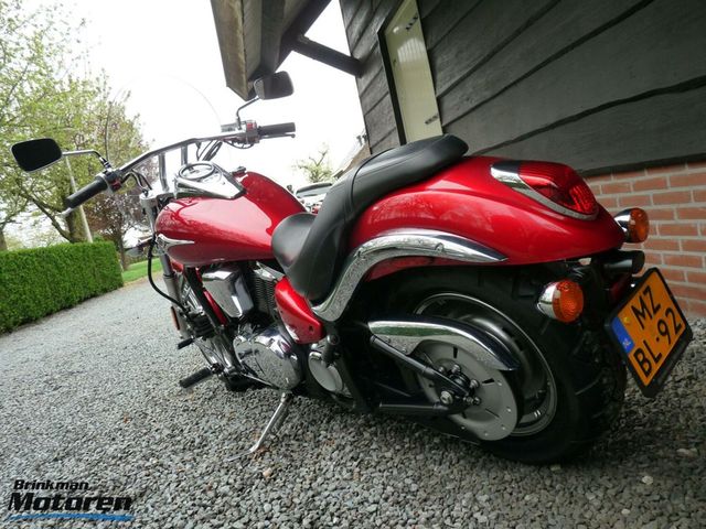 kawasaki - vn-900-custom