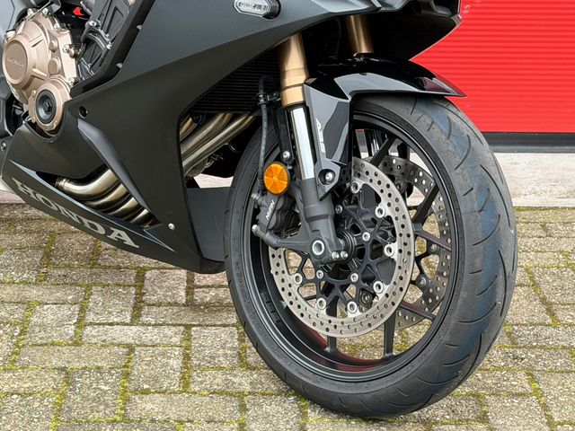 honda - cbr-650-r