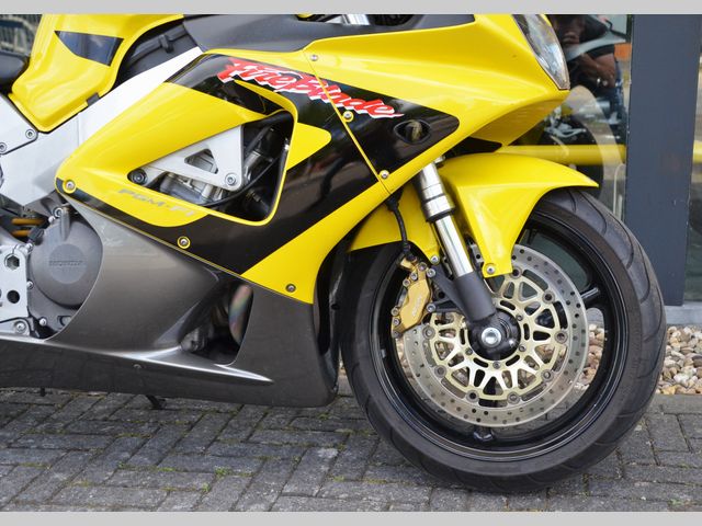 honda - cbr-900-rr-fireblade