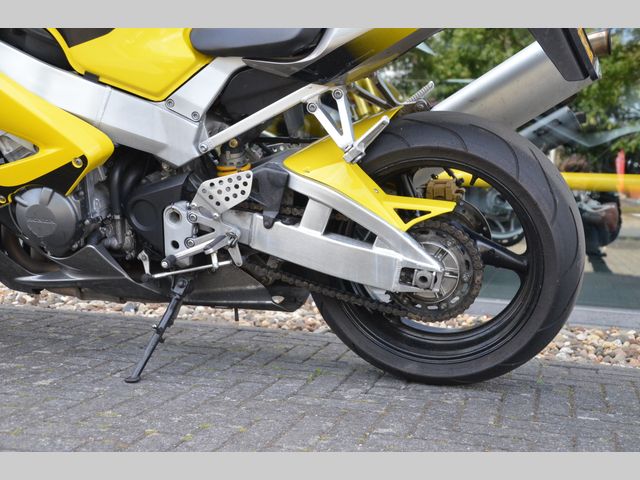 honda - cbr-900-rr-fireblade