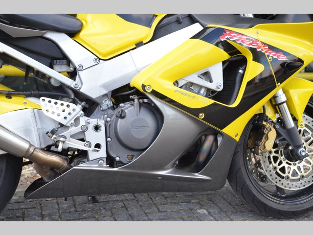 honda - cbr-900-rr-fireblade