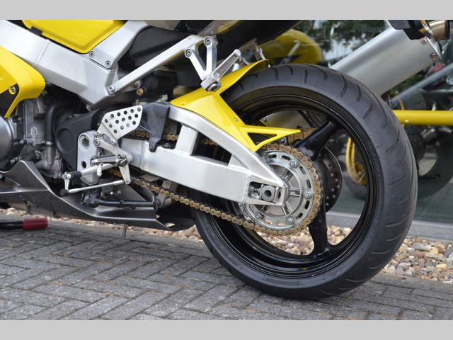 honda - cbr-900-rr-fireblade