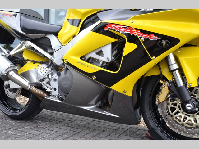 honda - cbr-900-rr-fireblade