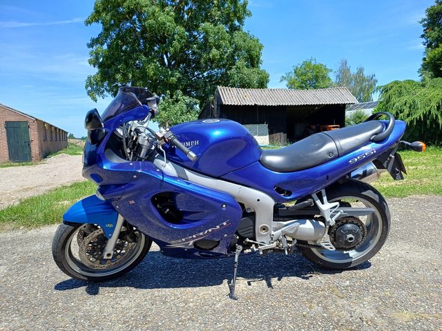 triumph - sprint-st-955