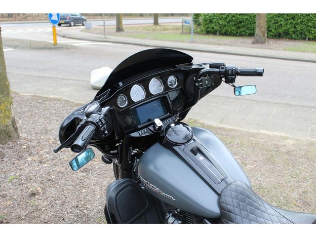 harley-davidson - electra-glide-ultra-limited-flhtk