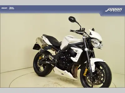 TRIUMPH STREET TRIPLE R ABS – foto 2