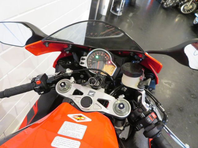 honda - cbr-1000-rr-fireblade