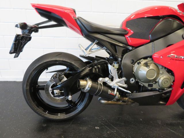 honda - cbr-1000-rr-fireblade