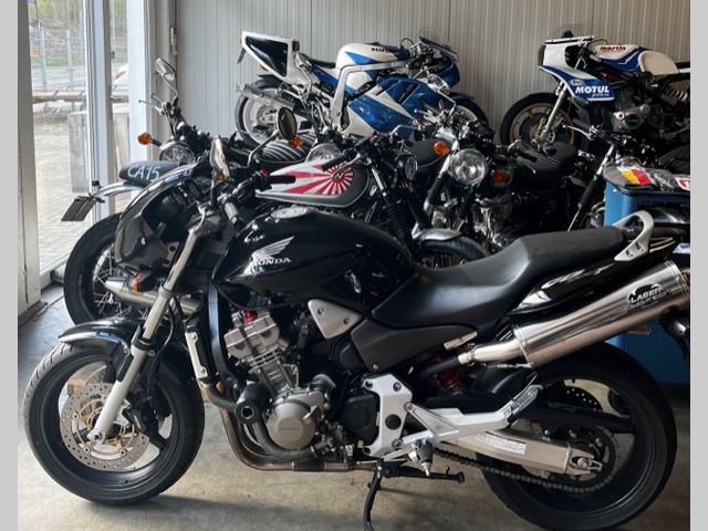 honda - cb-900-f-hornet