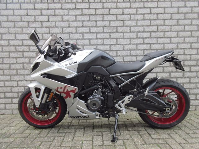 suzuki - gsx-8r