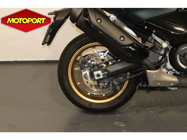 yamaha - tmax-tech-max-560