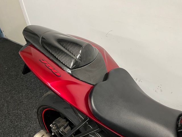 suzuki - gsx-r-750