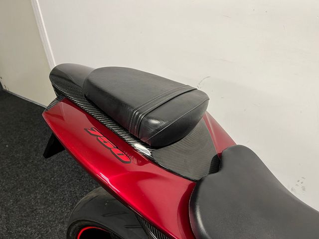 suzuki - gsx-r-750