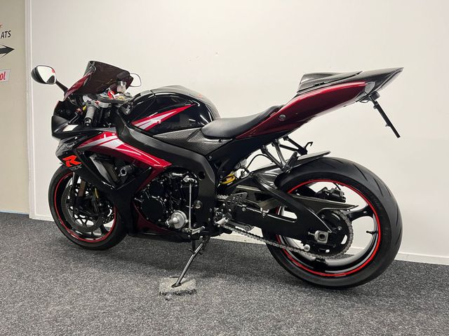 suzuki - gsx-r-750