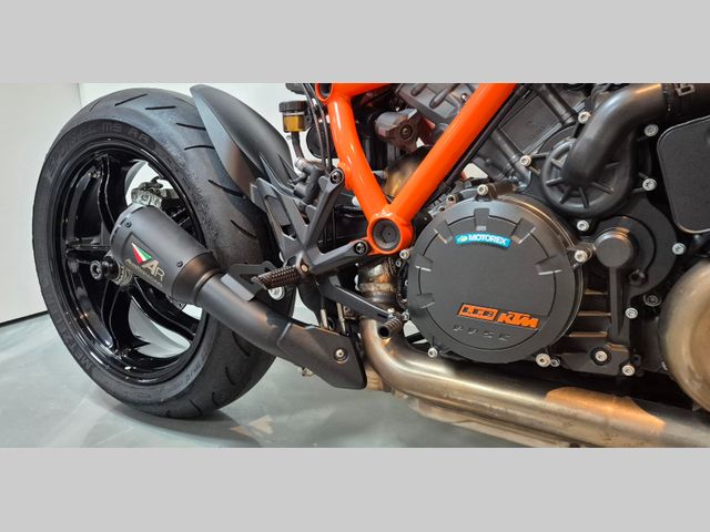 ktm - 1290-super-duke-r