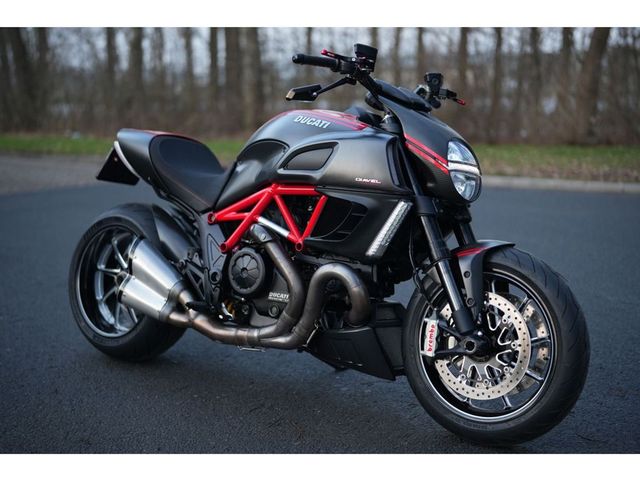 ducati - diavel