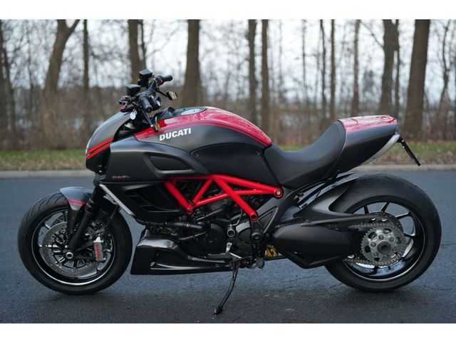 ducati - diavel