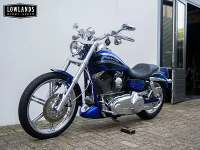 HARLEY-DAVIDSON SCREAMING EAGLE CVO DYNA FXDSE – foto 3