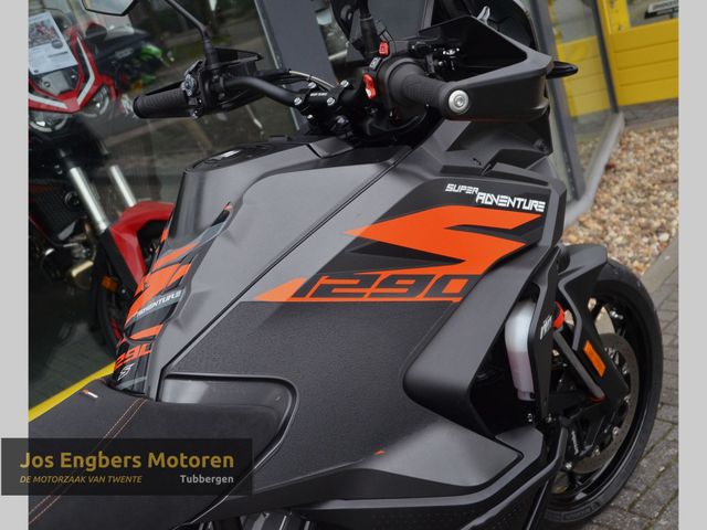 ktm - 1290-super-adventure-s