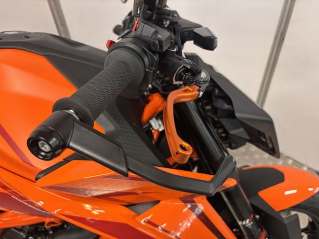 ktm - 1390-super-duke-r