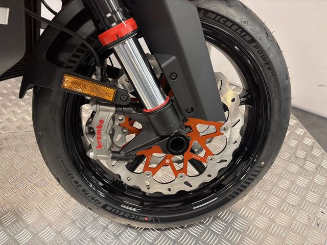ktm - 1390-super-duke-r