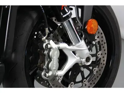 MV AGUSTA BRUTALE 800 – foto 3