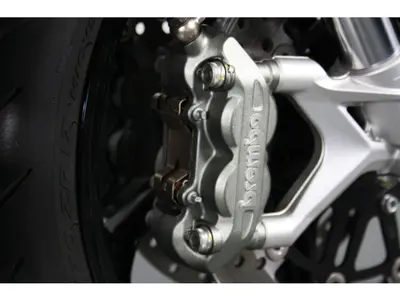 MV AGUSTA BRUTALE 800 – foto 4