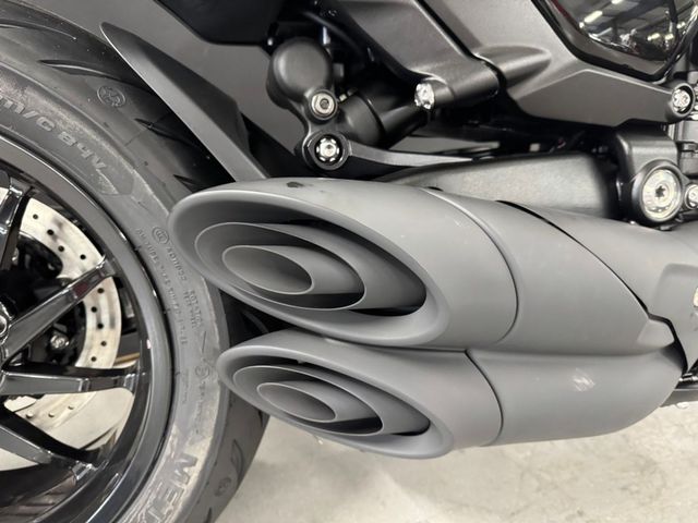 triumph - rocket-3-r