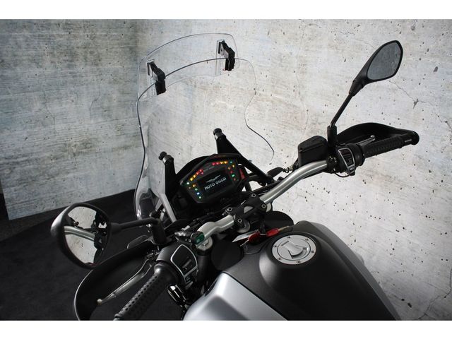 moto-guzzi - v-85-tt