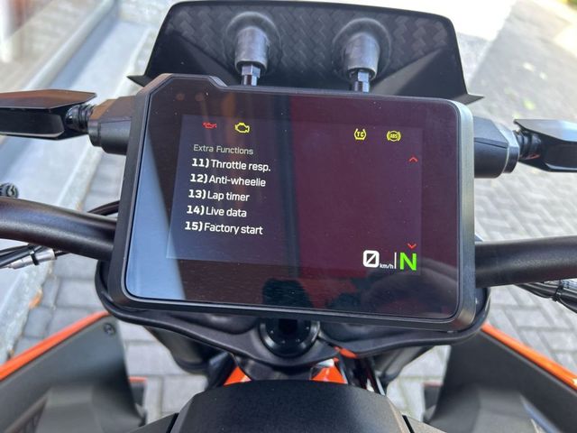 ktm - 1390-super-duke-r-evo