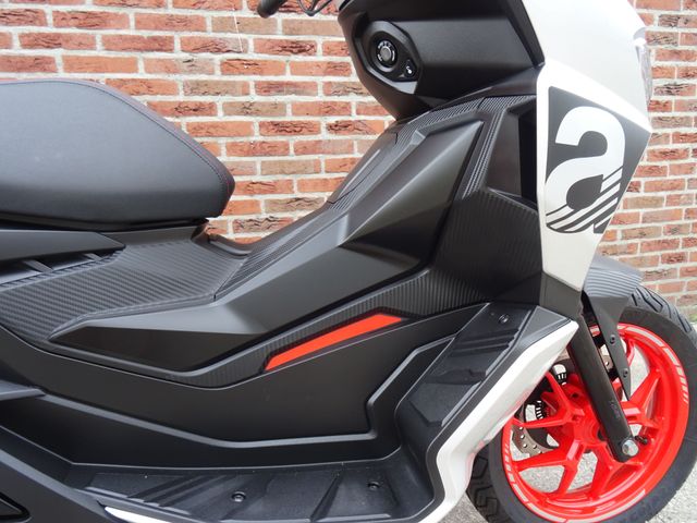 aprilia - sr-gt-200