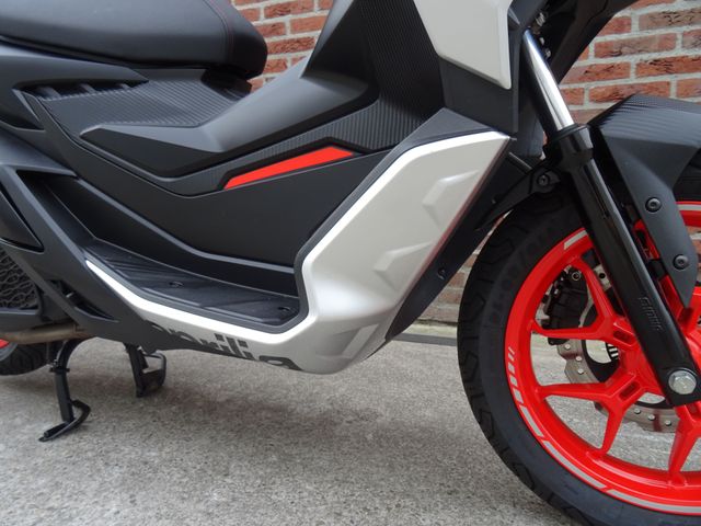 aprilia - sr-gt-200