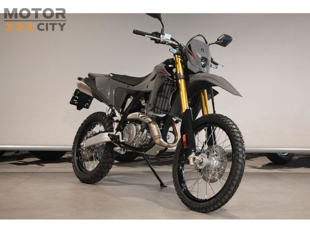 suzuki - dr-z-4-s