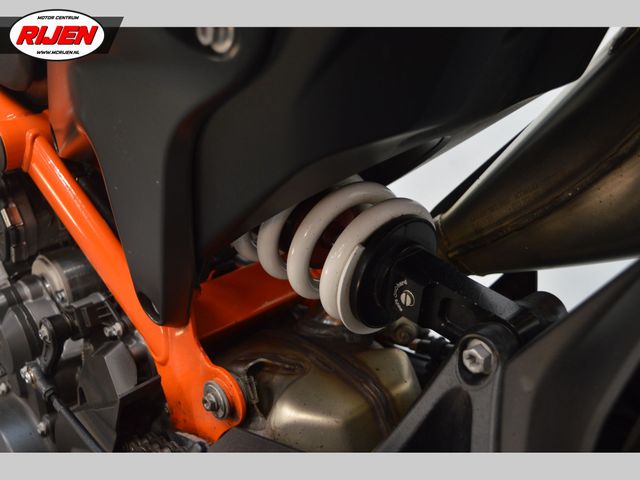 ktm - 890-duke-r