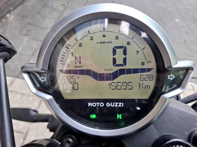 moto-guzzi - v-7-stone-850