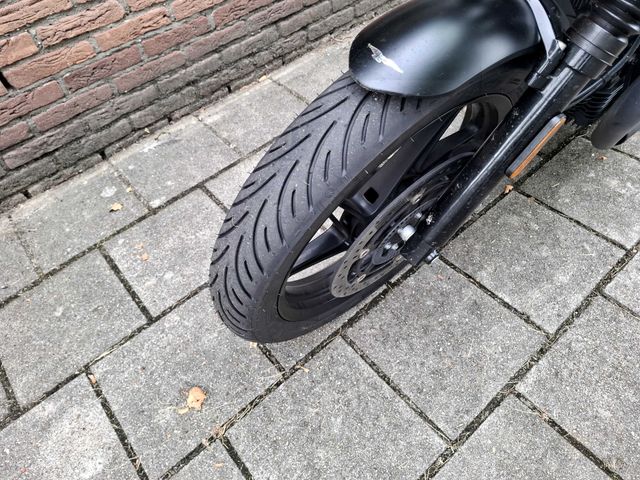 moto-guzzi - v-7-stone-850