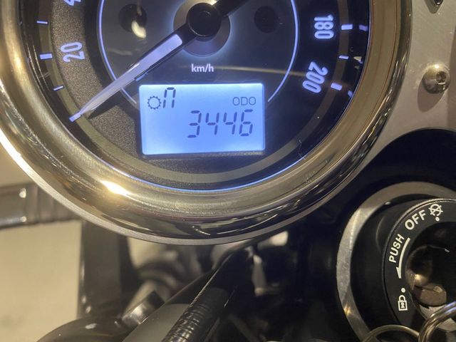 triumph - bonneville-t-120-goldline