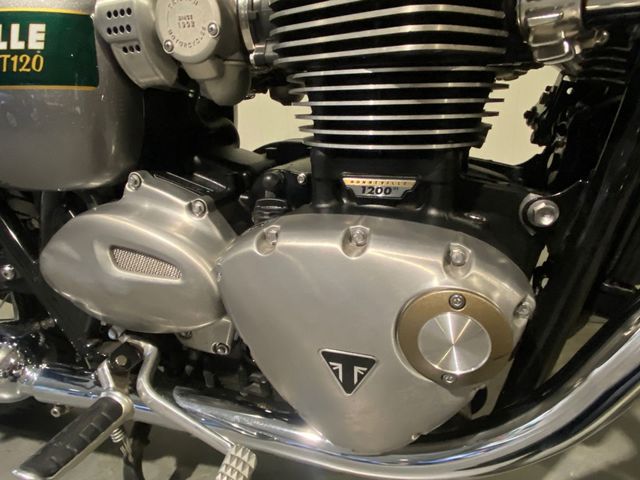 triumph - bonneville-t-120-goldline