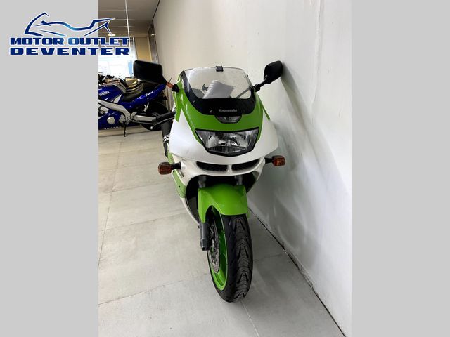kawasaki - ninja-zx-6r