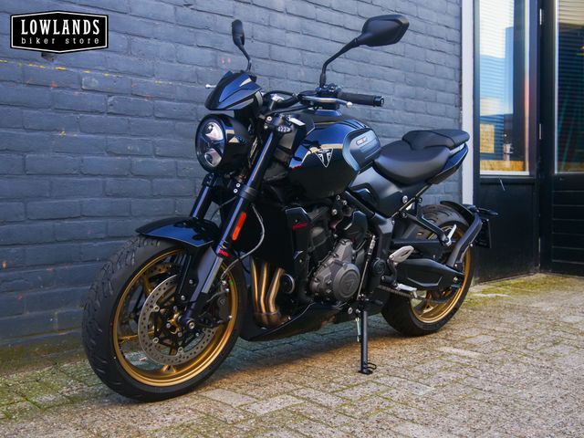 triumph - trident-800